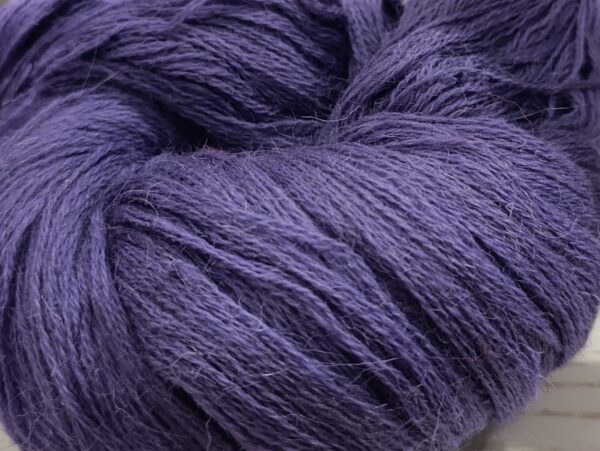 Носочная пряжа в пасмах 242 гр сиреневый