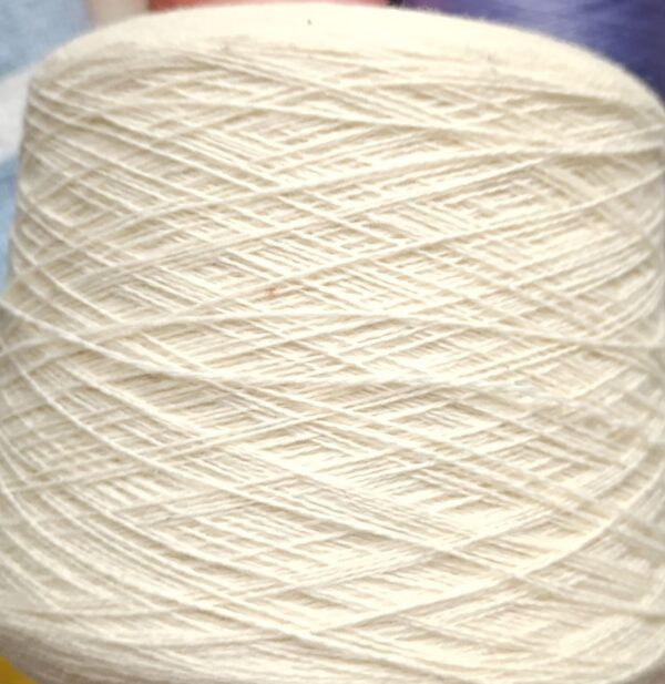 Меринсовая шерсть 100 % бежевый цвет