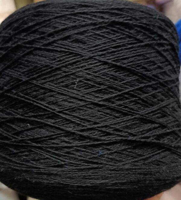 Меринсовая шерсть 100% черный