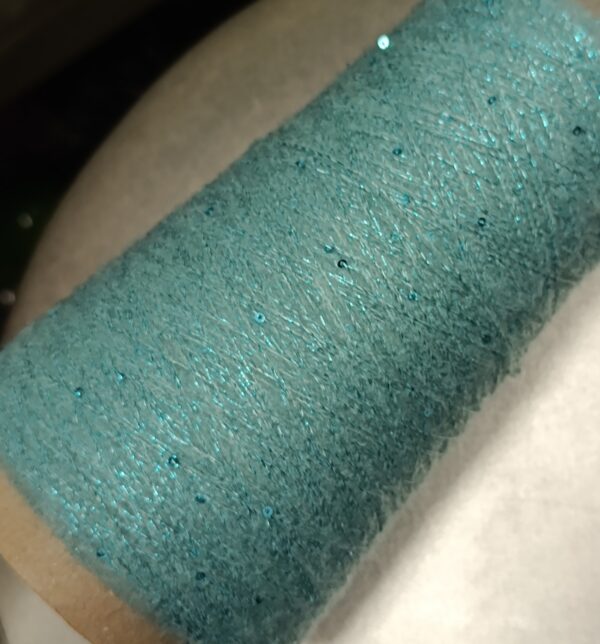 Кид Мохер с пайетками и люрексом