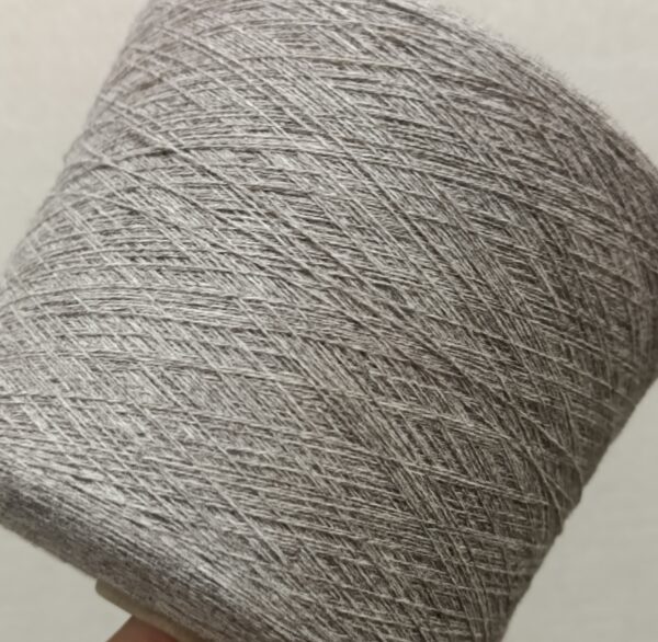 Пух Яка серо- бежевый натуральный