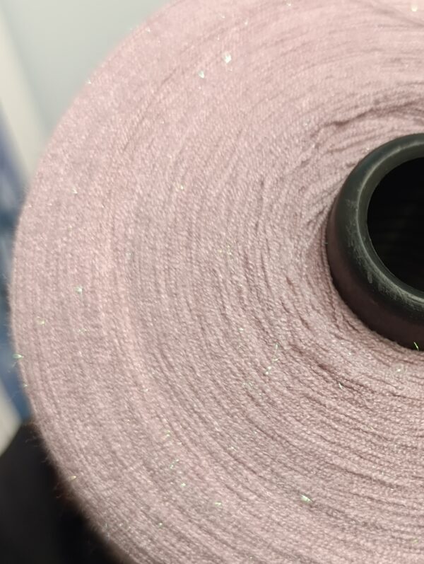 Меринос с Поливискозой и люрексом снежок розовый