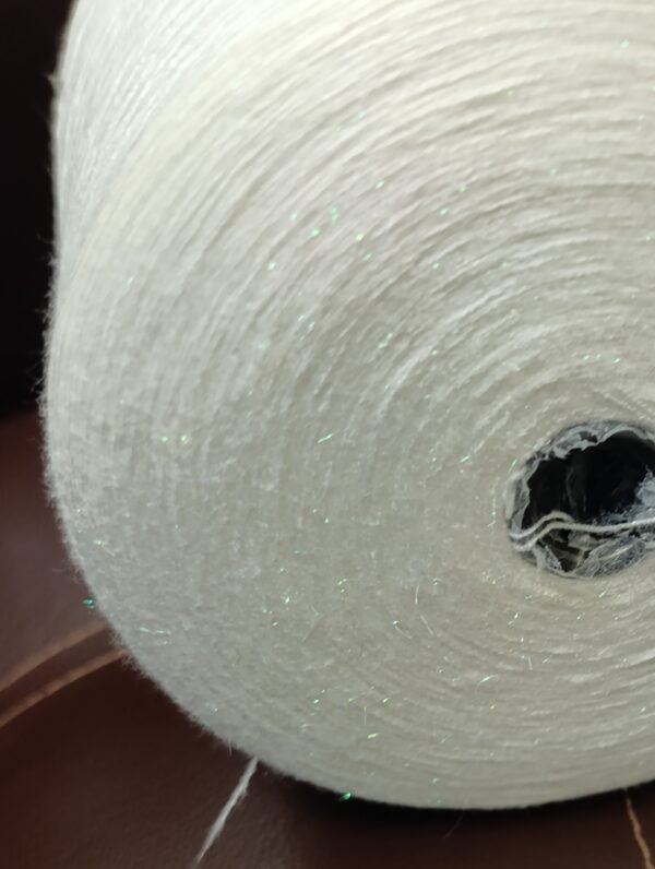 Меринос  с Поливискозой и люрексом снежок белый